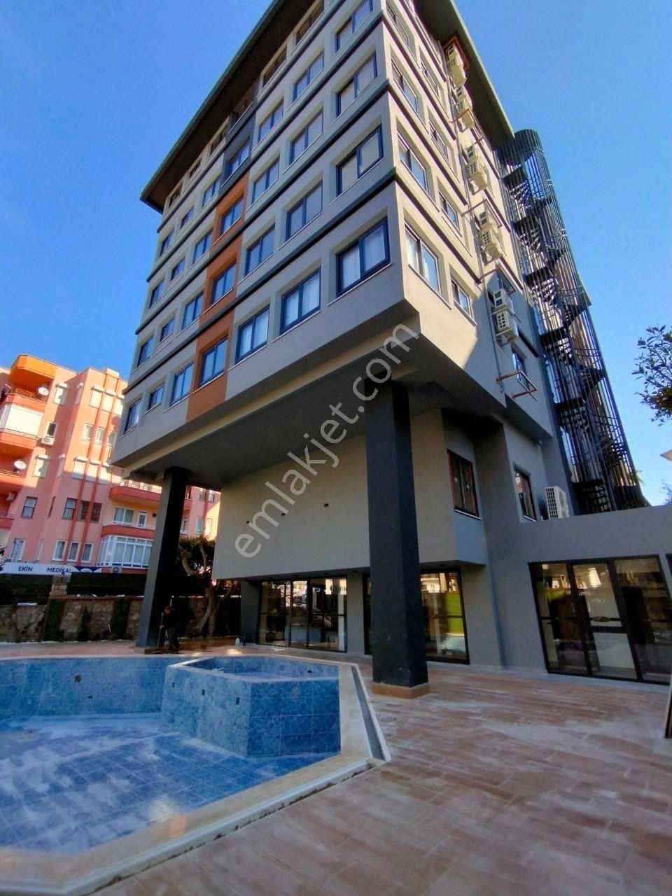 Saray Mahallesinde Satılık 1+1 Aktiviteli Daire