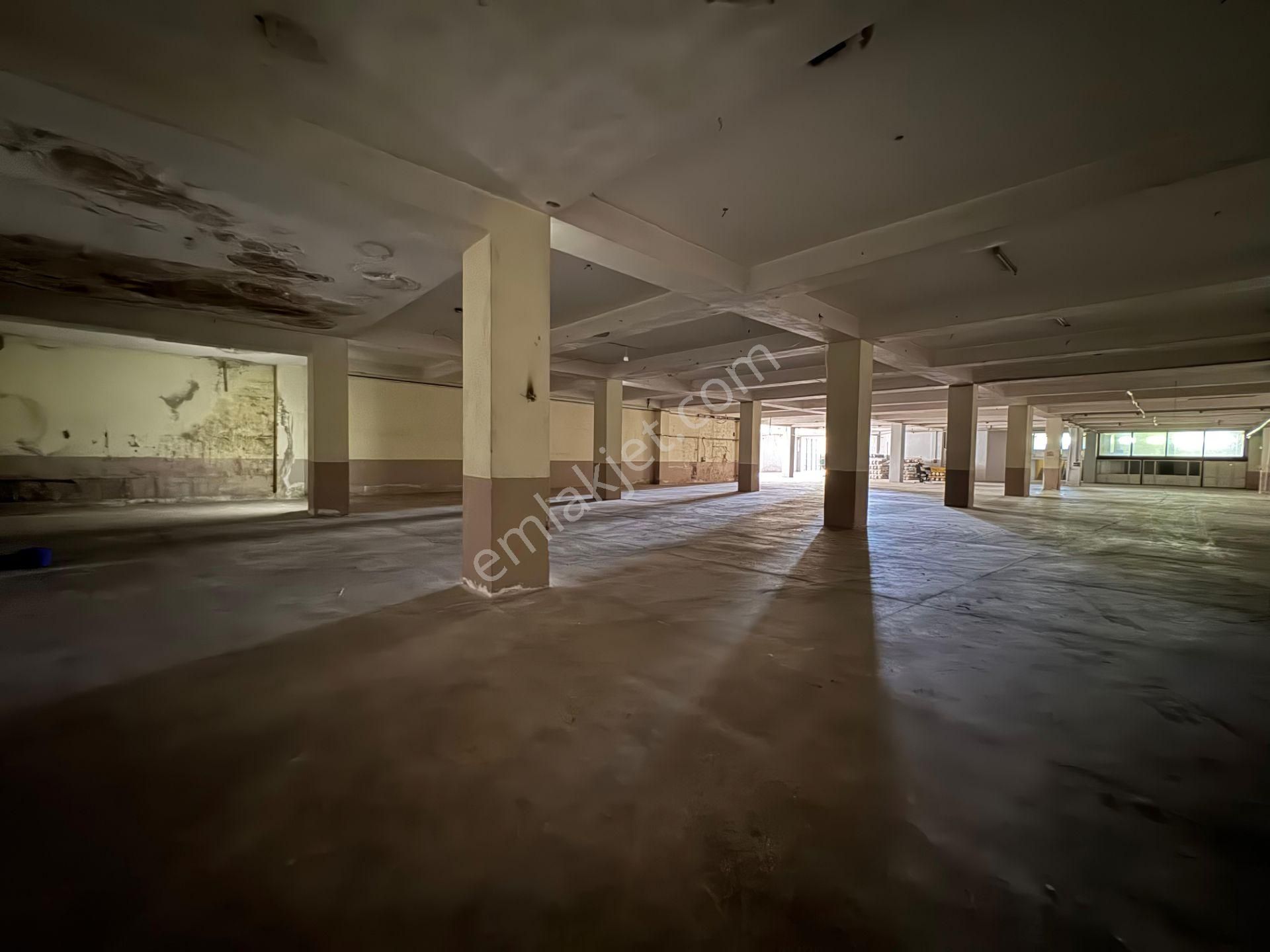 İdenova'dan Yalova Yolu Üzerinde Kiralık Tek Kat 2.400m² Depo! Bursaray’a 100m!