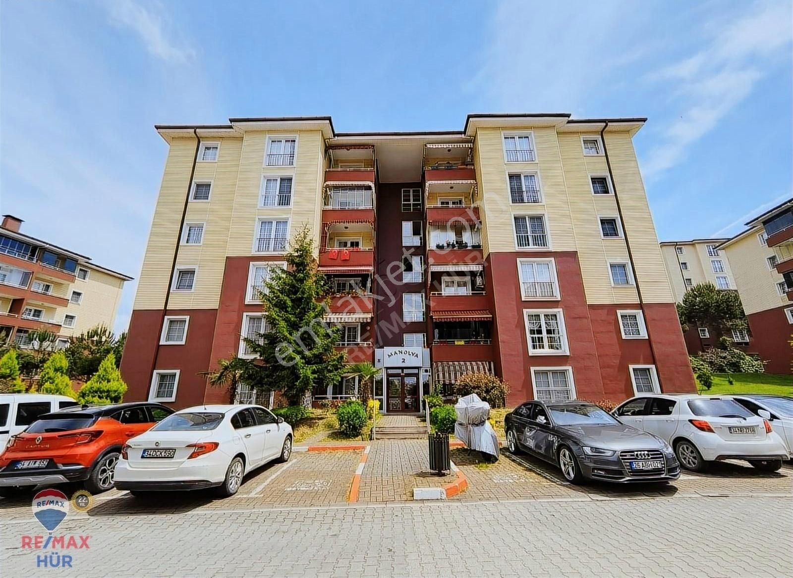 Remax-hür Fatma Yıldız Dan Korucuk Baytur Da Satılık 3+1 Daire