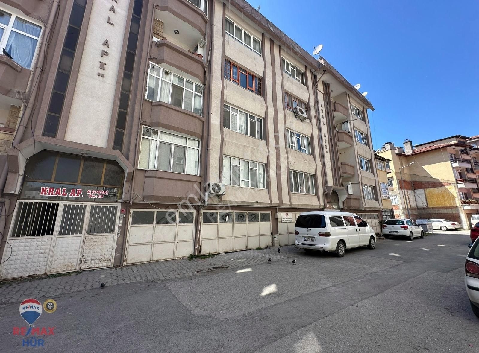 Remax Hür Ayfer Sever'den Bakımlı Satılık Daire Tığcılar Mah.