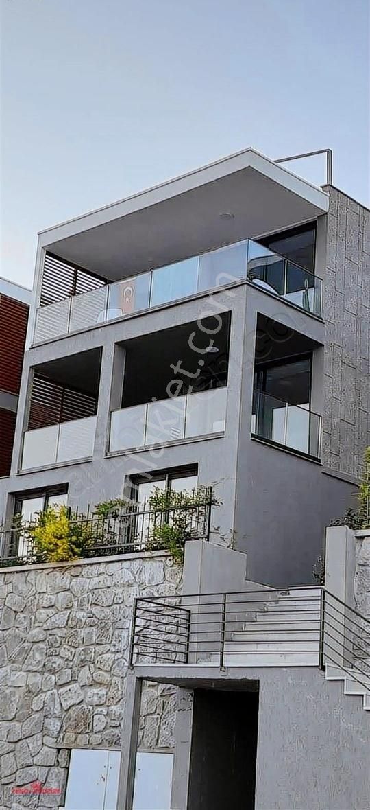 Bodrum Gündoğan Muhteşem Deniz Ve Şehir Manzaralı Daire