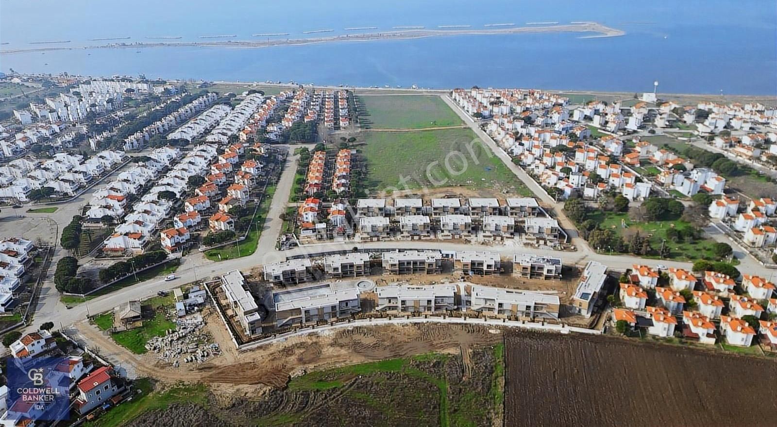 Kadraj Ayazmend Ayvalık' Da Satılık 3+1 Yazlık