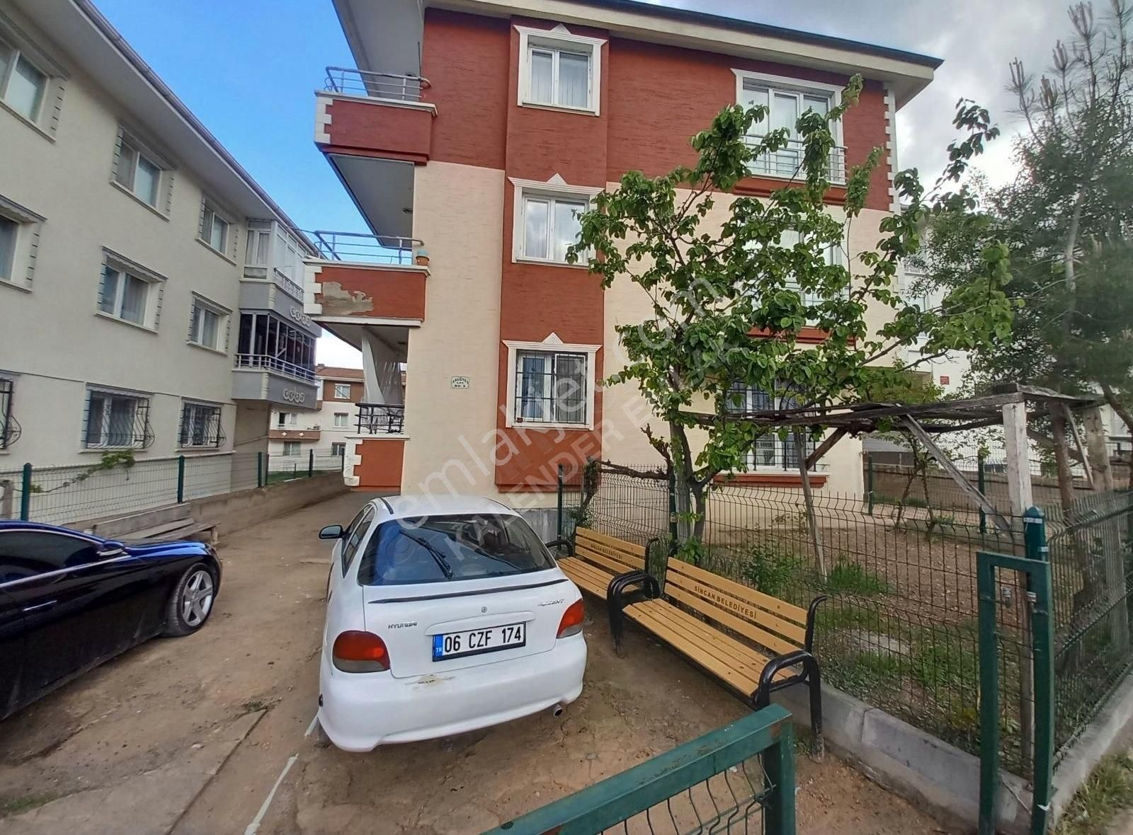 Tandoğan Mahallesi Kat Konumun Da Yüksek Giriş 3+1 Daire