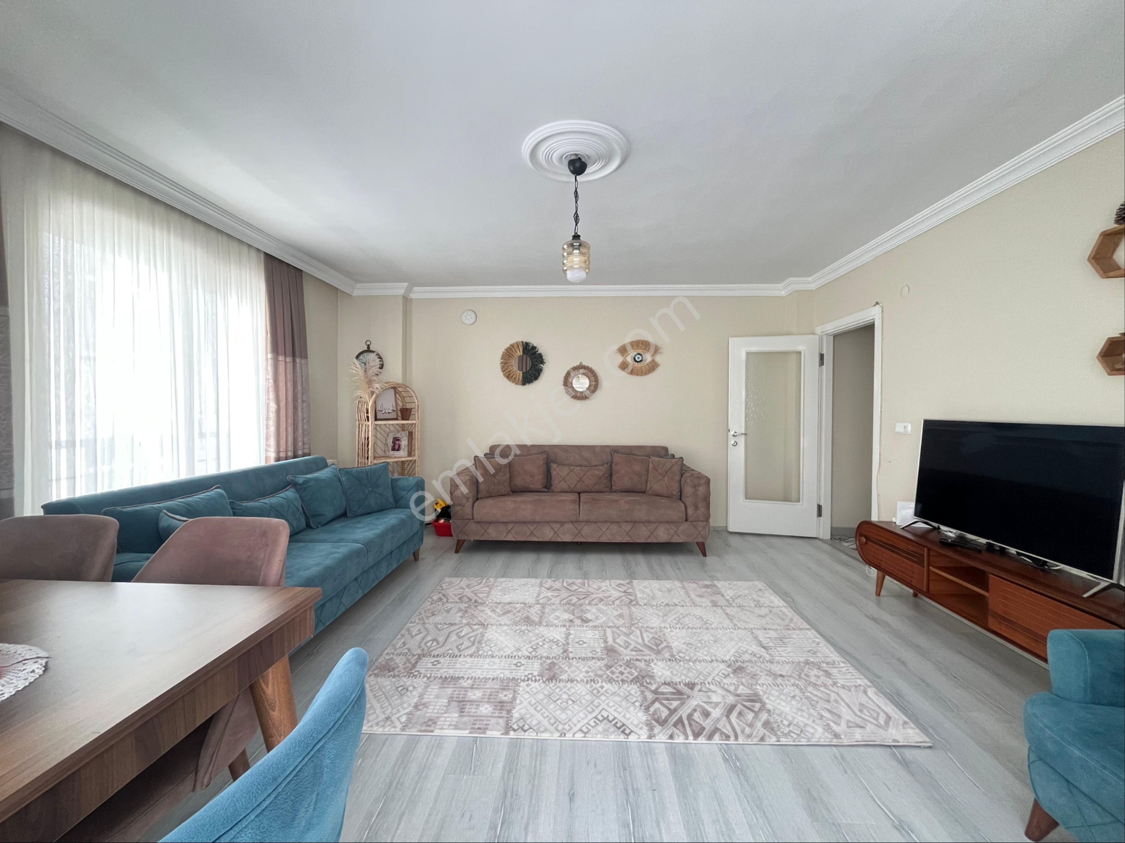 Çayırova Yavuz Sultan Selim Caddesi Satılık 2+1 Dubleks Daire