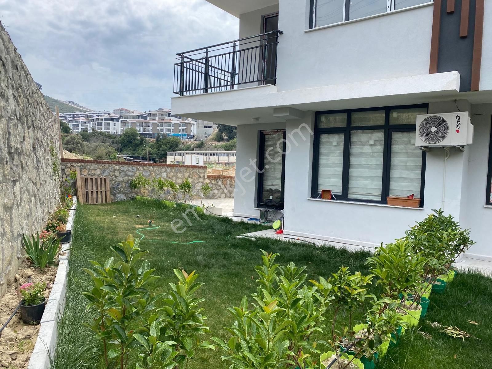 Kuşadası Otogar Arkası Sıfır 1+1 Full Eşyalı Satılık Daire