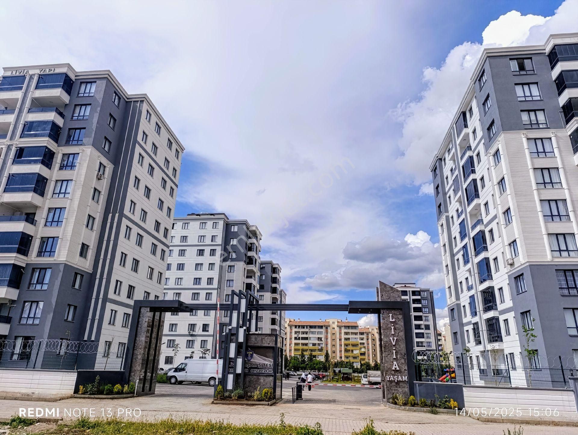 Sahibinden Araştırma Hastanesi Memursen Yanı Livia Yaşam Sitesi Taşınmaya Hazır 2+1