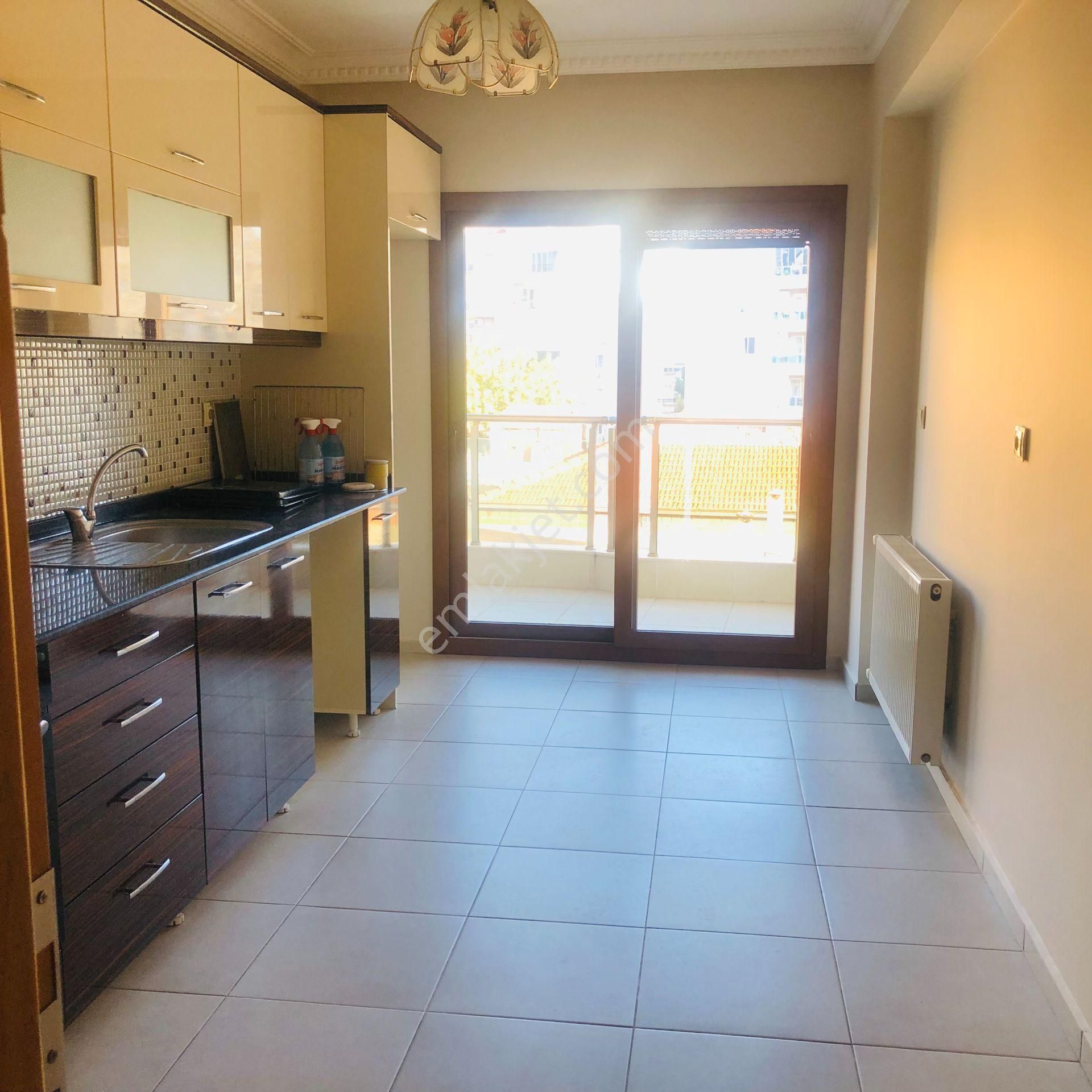 Karşıyaka Yalı Mahallesinde Satılık 3+1 Lüx Köşe Daire - Görsel 17