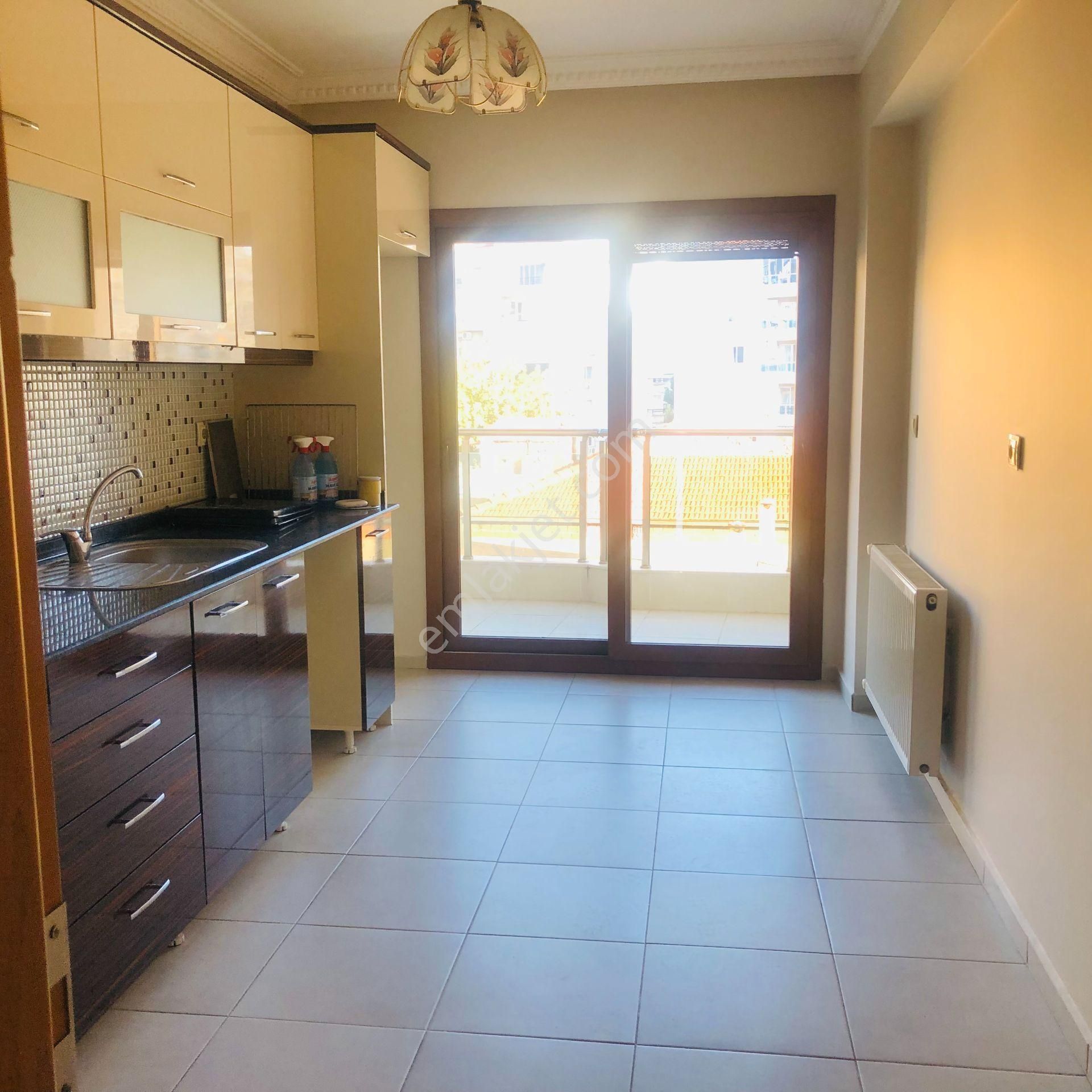 Karşıyaka Yalı Mahallesinde Satılık 3+1 Lüx Köşe Daire - Görsel 13