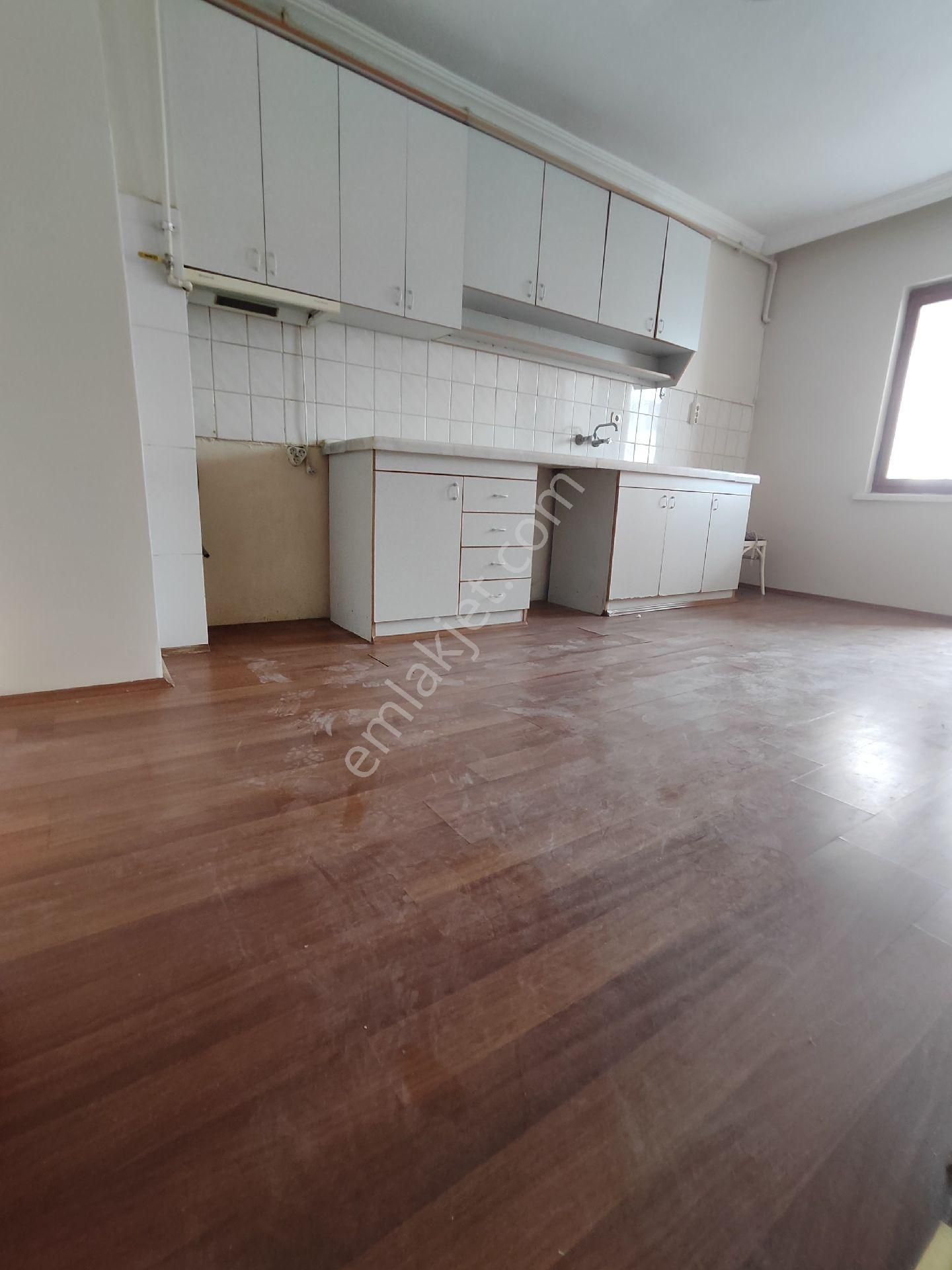 Polatlı Şehitlikte 3+1/145mk. Geniş Daire