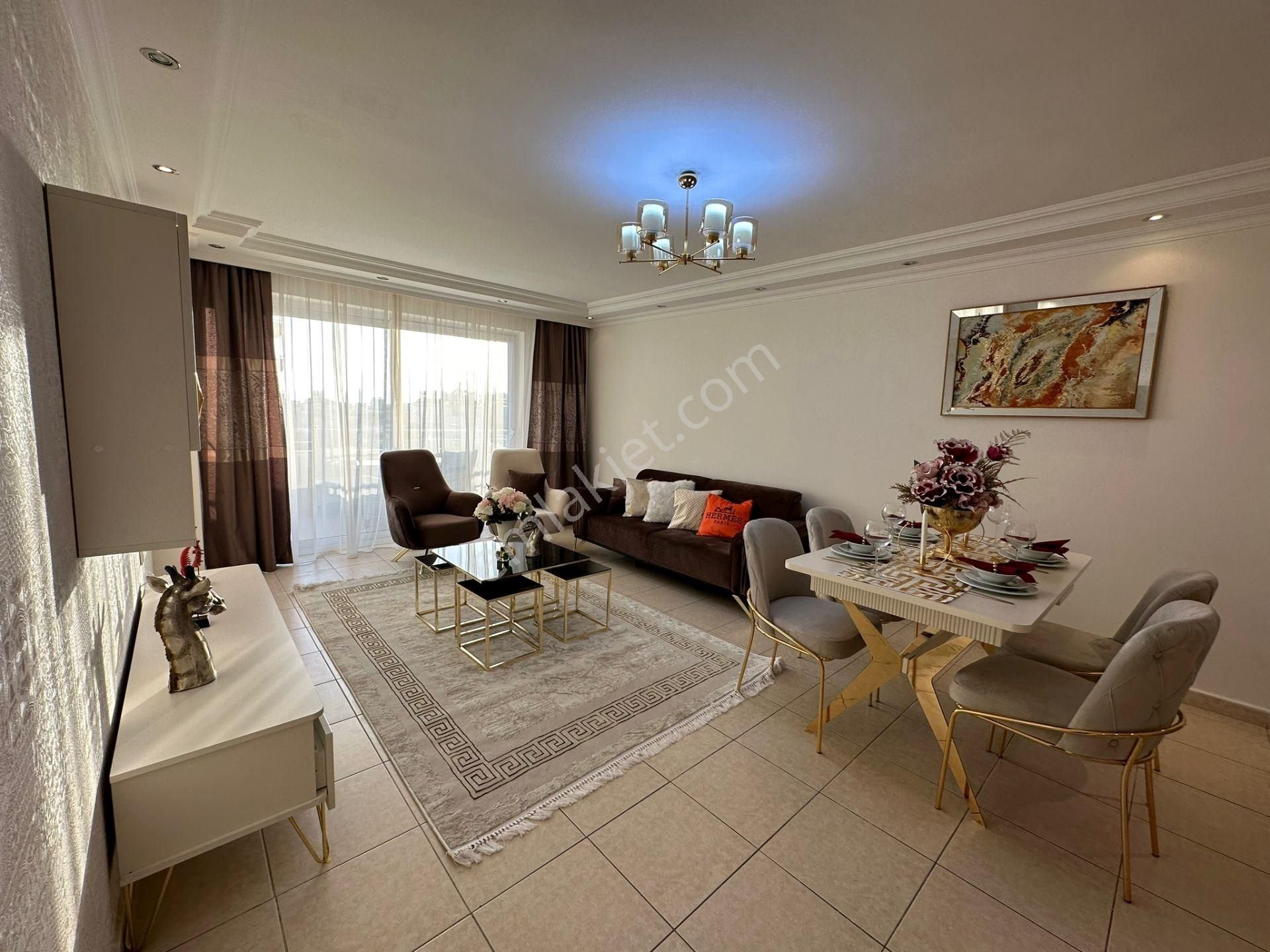 Alanya Kleopatra’da Satılık Full Lüks Eşyalı 2+1 Daire – Denize Yürüme Mesafesinde!