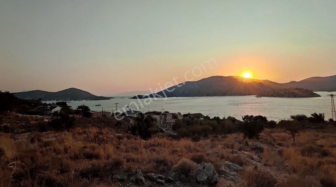 Fi Harita Gayrimenkul'den Bozburunda Satılık Ev/arsa