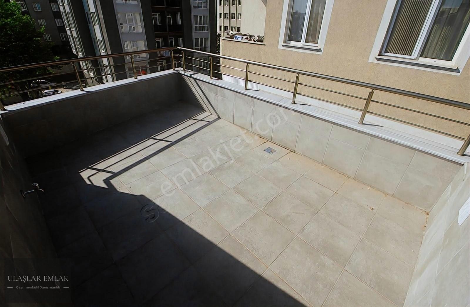 Finans Merkezi Karşısında Teraslı 4+1 180 M2 Ferah Dublex.. - Görsel 8