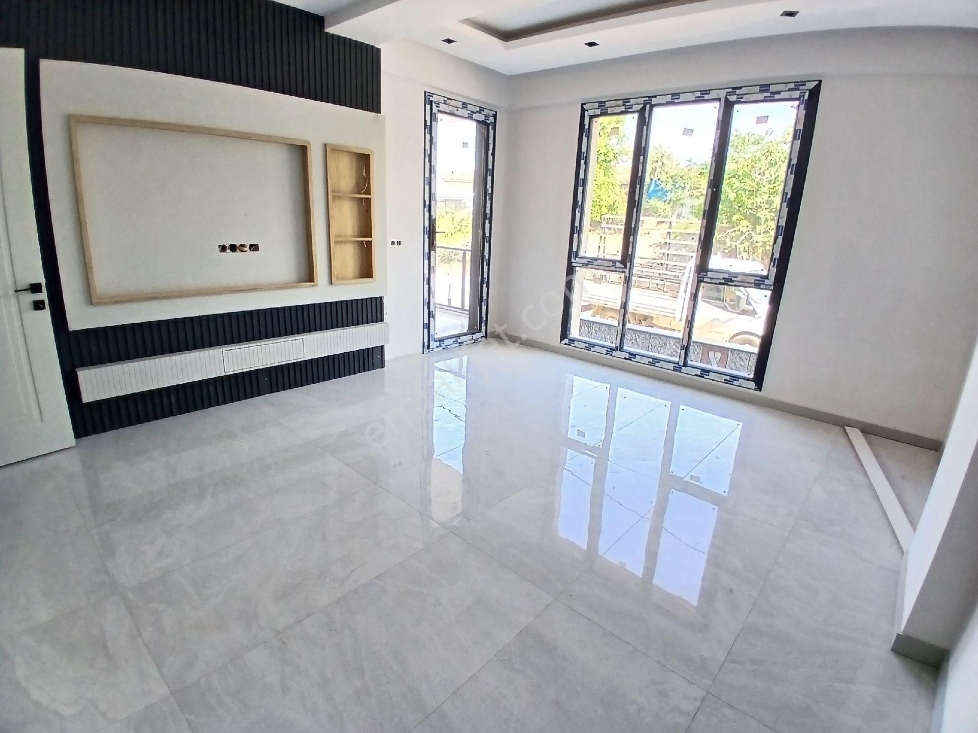 Şemikler'de sıfır 2+1 105 M2 1. Kat Giyinme Odalı