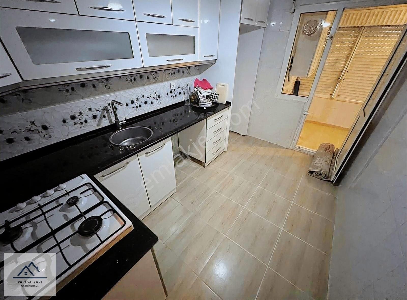 Parisadan İçi Yapılı Panjurlu Dgazlı Satılık 3+1 Daire