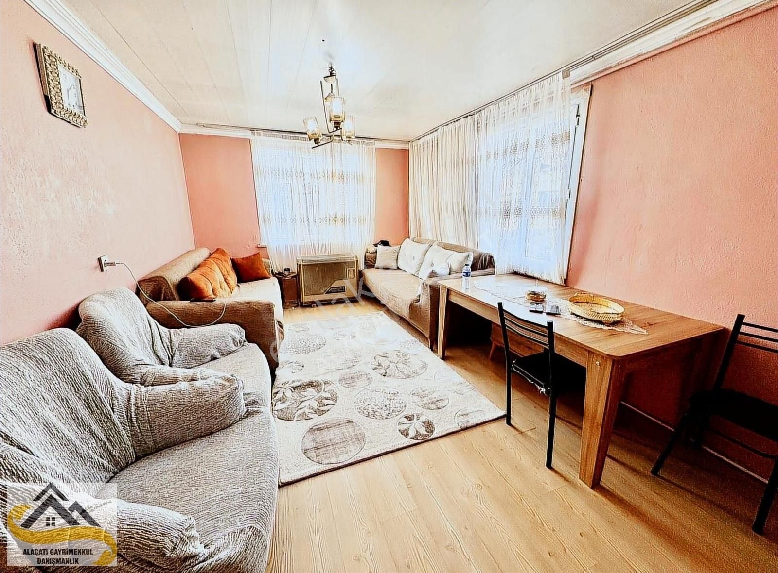 Alaçatı Dan Esentepe Mah'nde Hisseli 3. Kat 70 M2 1+1 99 Yapımı - Görsel 11