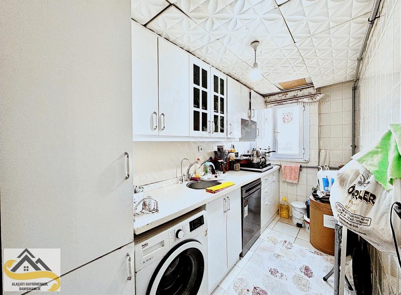 Alaçatı Dan Esentepe Mah'nde Hisseli 3. Kat 70 M2 1+1 99 Yapımı - Görsel 8