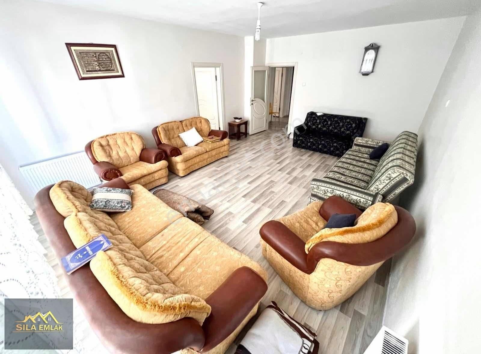 Sıla'dan M.ç.m'de Ara Kat Full Yapılı Geniş M2 3+1 Satılık Daire