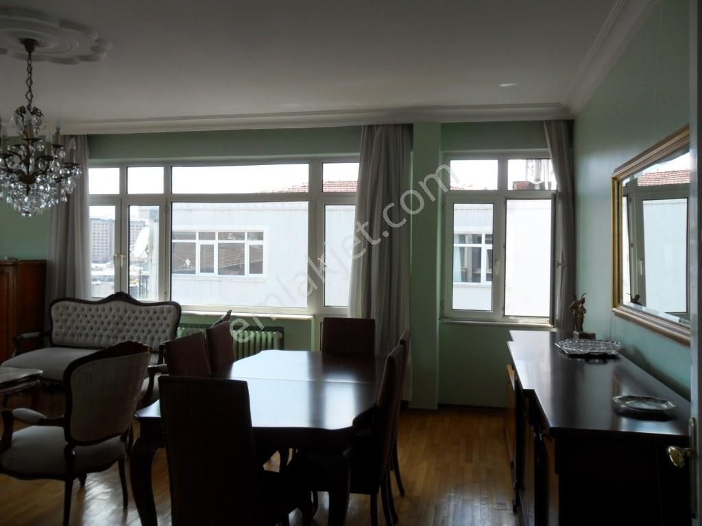 Beşiktas Serencebey De Manzaralı 4 + 1 Daire - Görsel 32