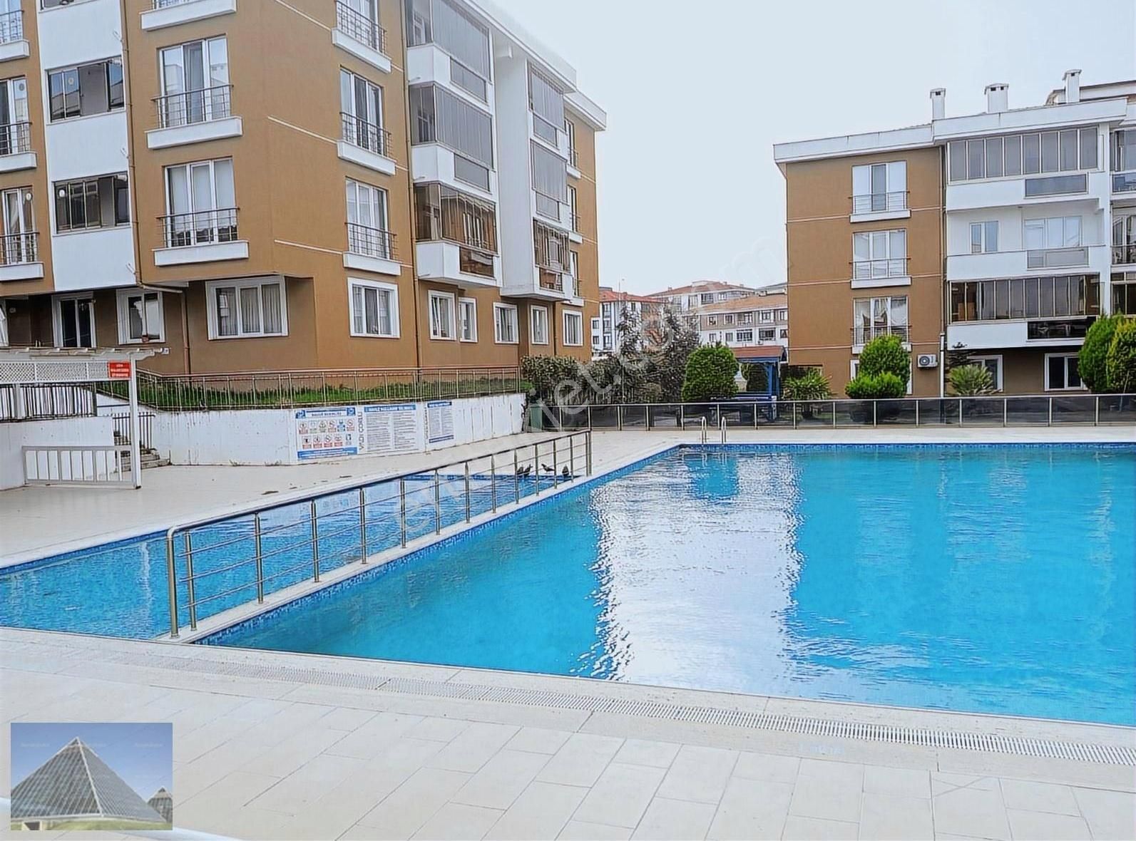 Nusratiye Mahallesinde Vadi Çorlu Sitesinde Satılık 3+1 Daire