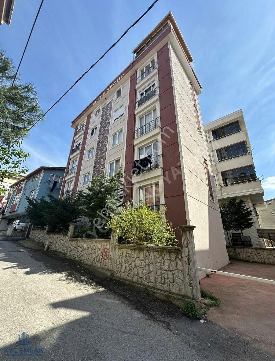 Kyc' Den Yüksek Giriş Satılık Daire
