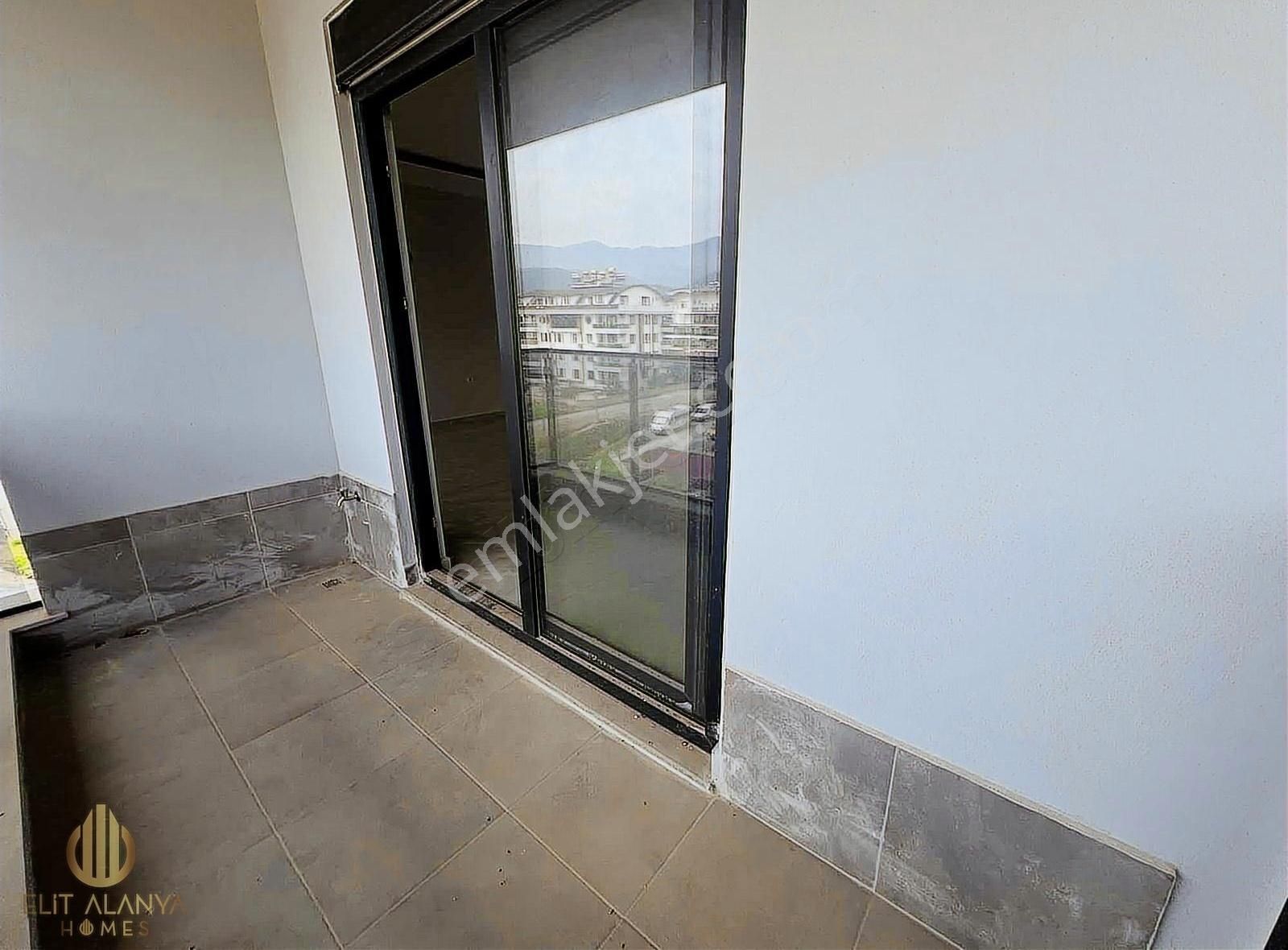 Alanya Çarşamba Da Full Aktiviteli Satılık 4+1 Dublex Daire