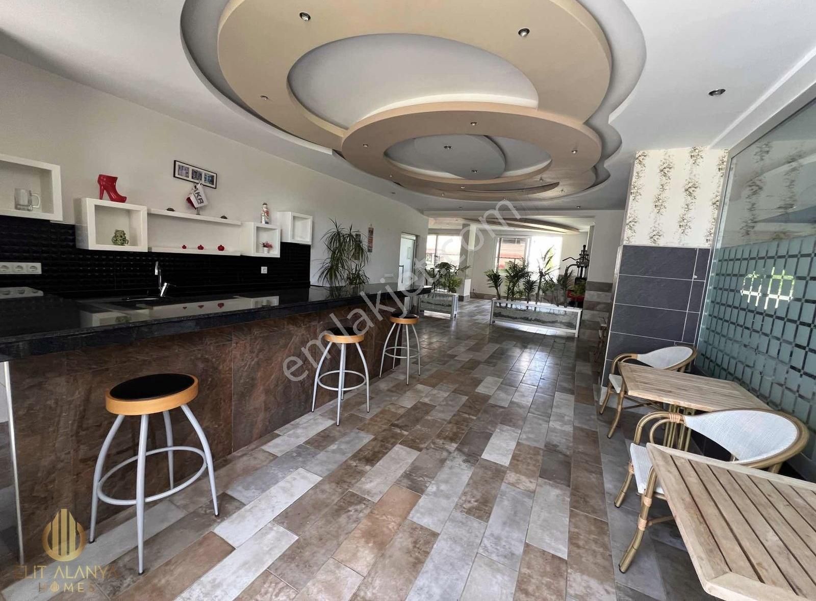 Alanya Kestel'de Deniz Manzaralı Site İçinde 1+1 Satılık Daire