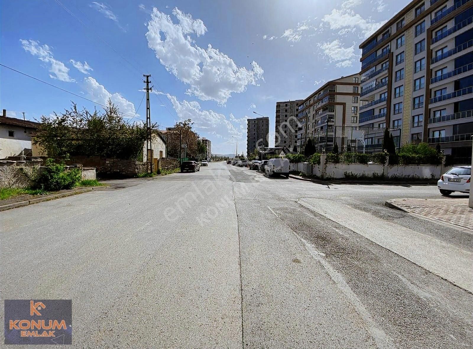 Konum Emlak'tan Bağdat Caddesi 1+1 Eşyalı Kiralık Daire