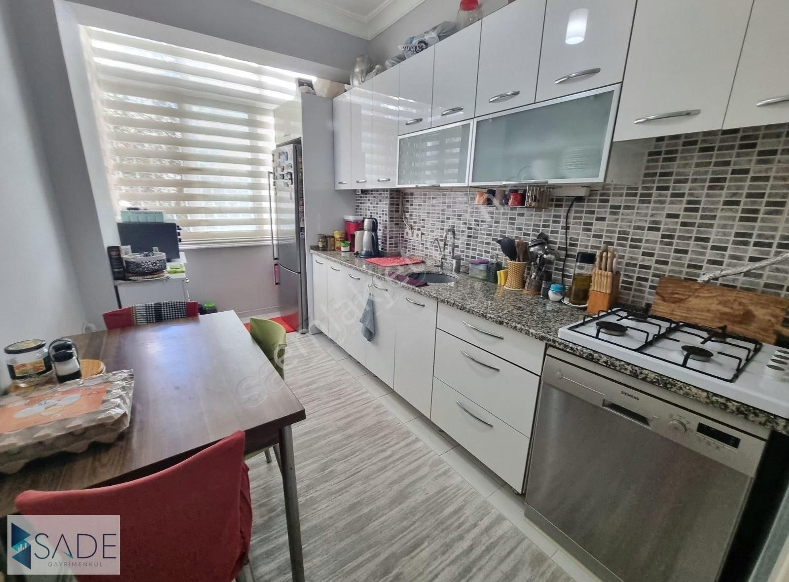 Sadeden Karşıyaka Çarşı Yakını Arakat Doğalgazlı 2+1