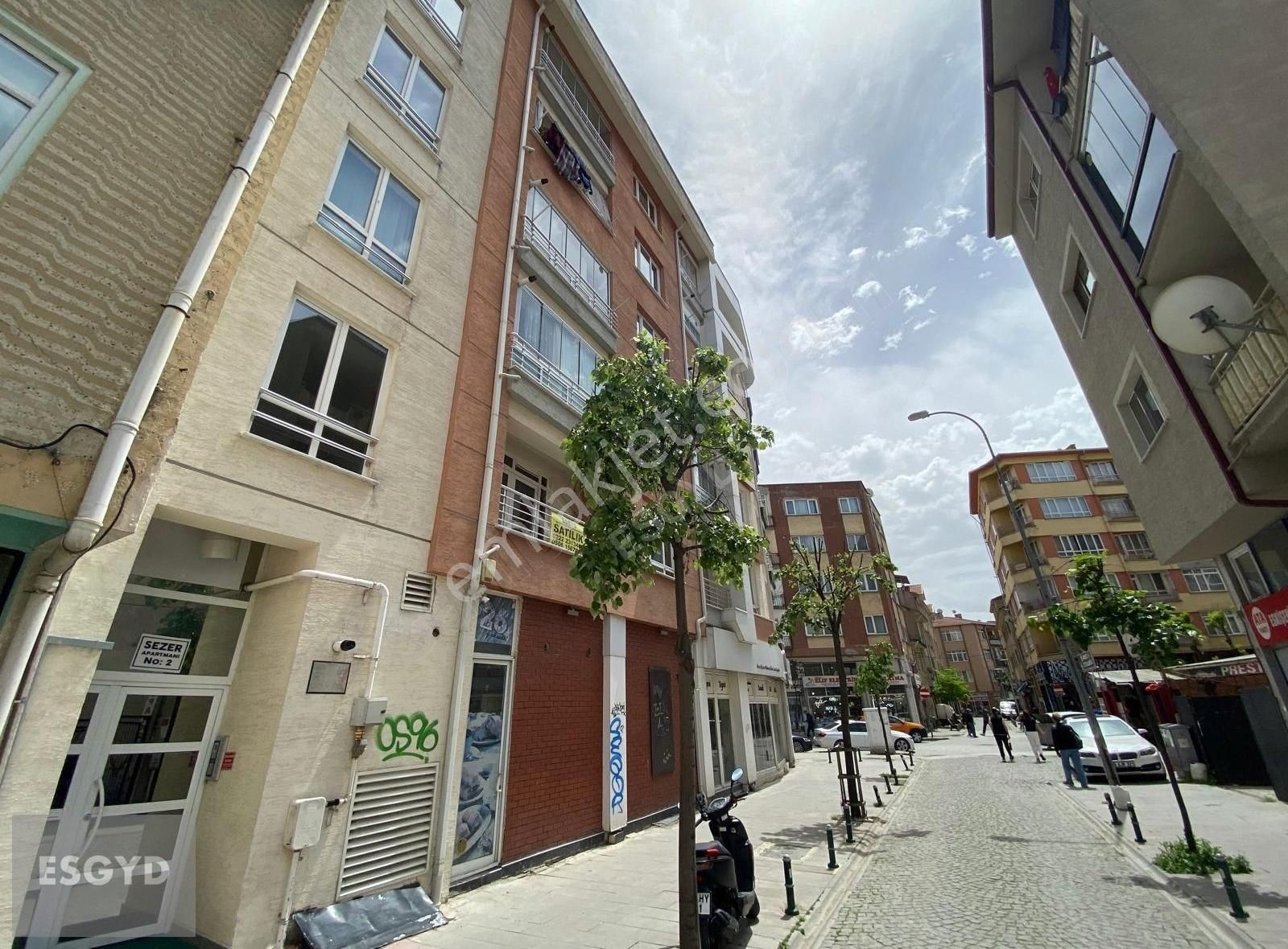 Esgyo'dan Şair Fuzuli Cad Mükemmel Konum Bakımlı 2+1 Daire
