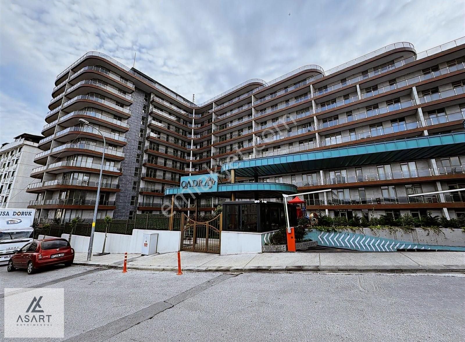 Qadraj Gözdağın'da Panoramik Manzaralı Satılık 3.5+1 Lüx Daire