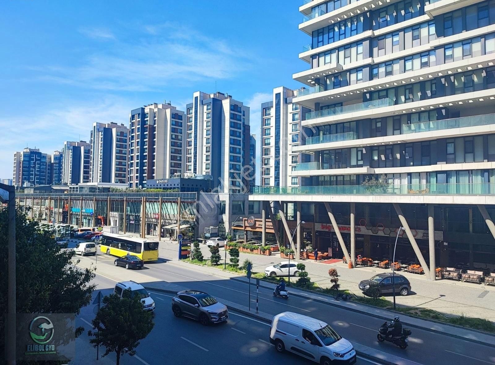 Bausan Sitesi 3+1, 140 M2 Cadde Manzaralı Kiralık Daire