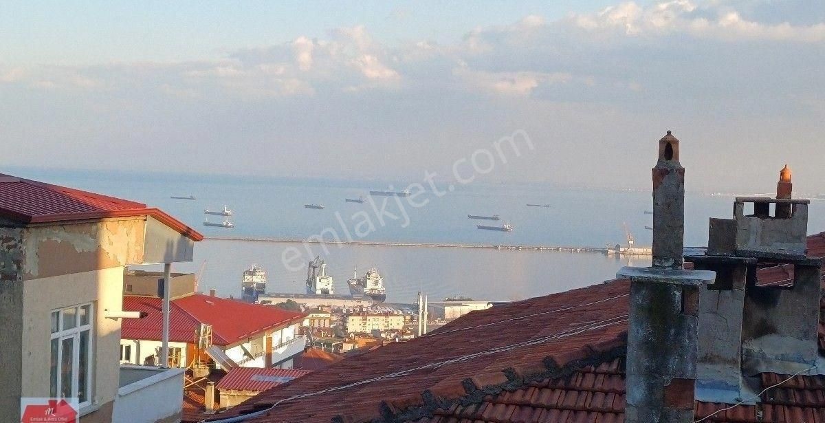 İlkadım Kadifekale Mah.'de 4+2 Dubleks 5. Kat 200 M2 Geniş Ferah Deniz Manzaralı Merkezi Konumda