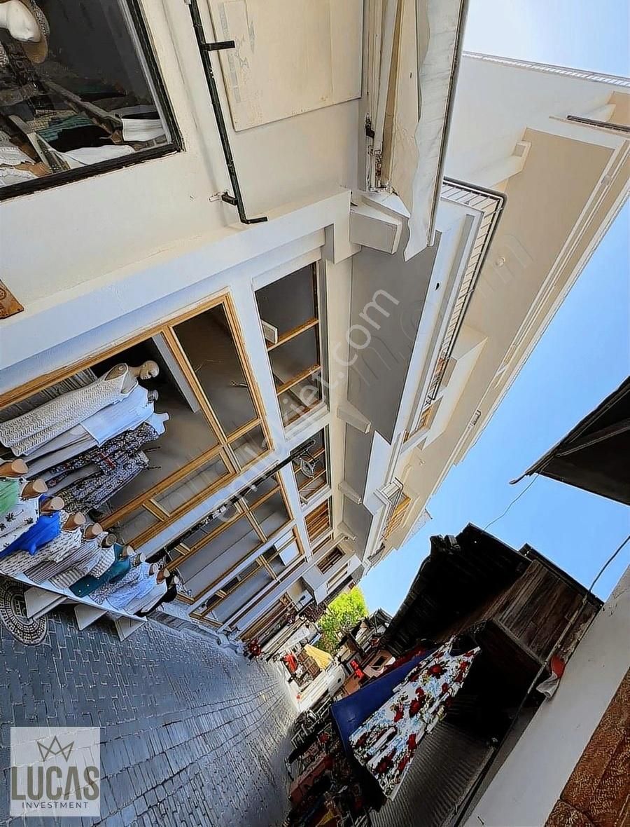Kaleiçi Saat Kulesine Yakın Konumda Her Sektöre Uygun Dükkanlar