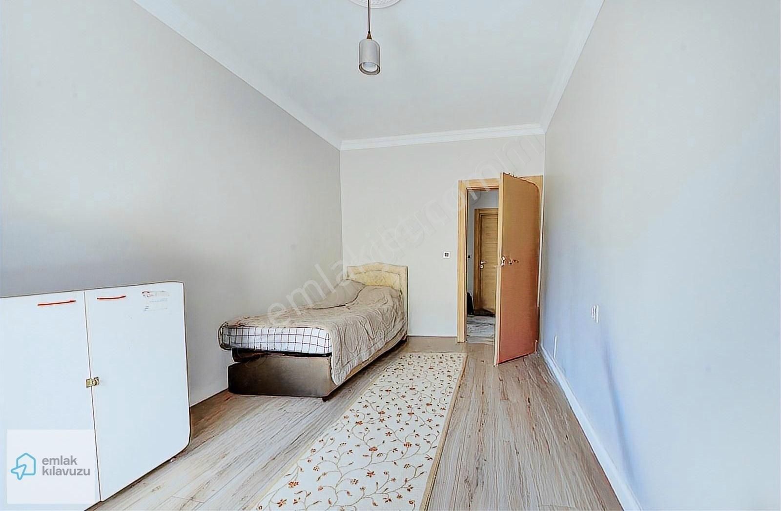 Gölcük Toki Konutlarında İçi Yapılı Asansörlü 3+1 Satılık Daire