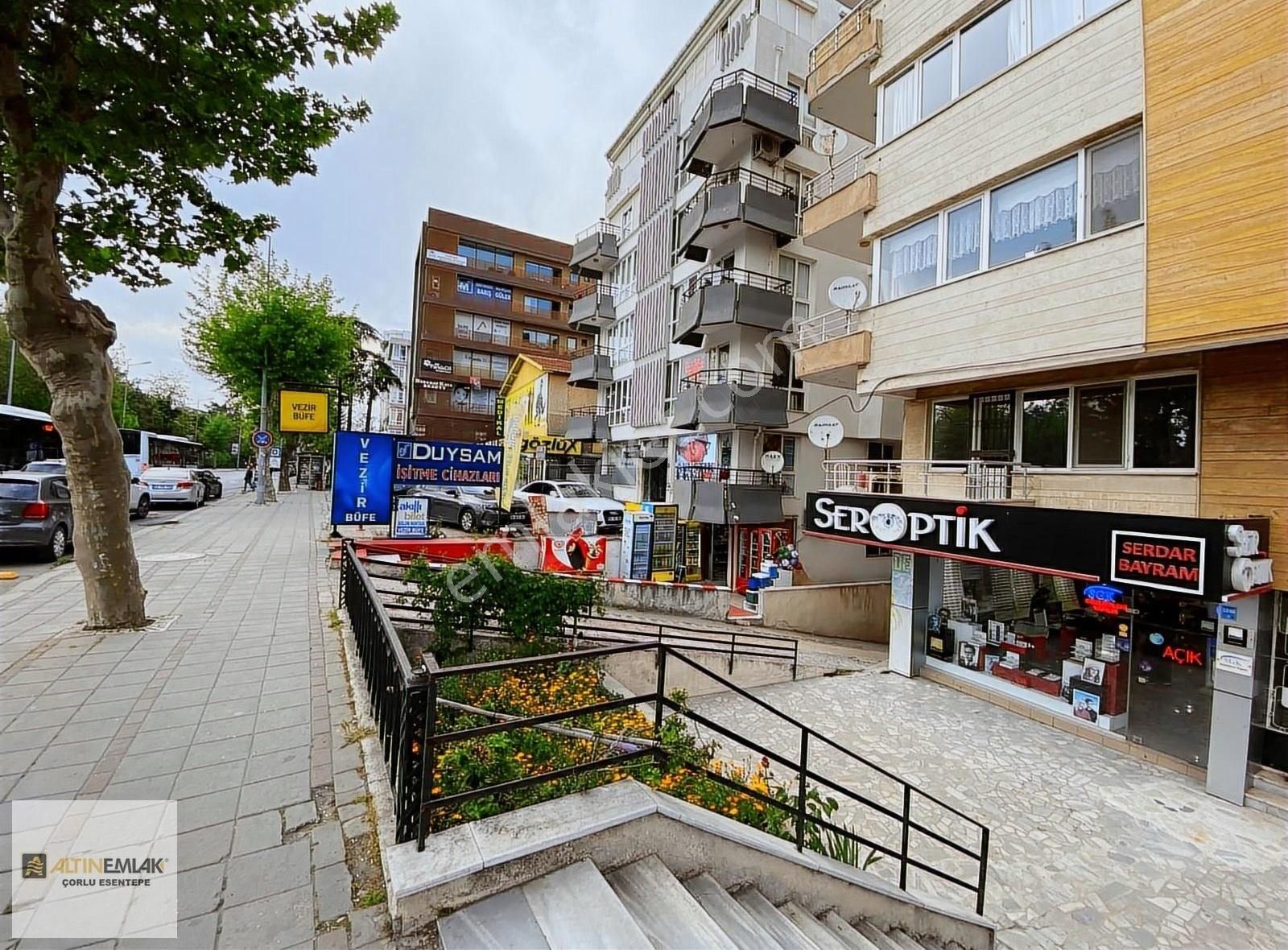 Çorlu Omurtak Caddesi Tabela Değeri Yüksek Kiralık 3+1 Daire