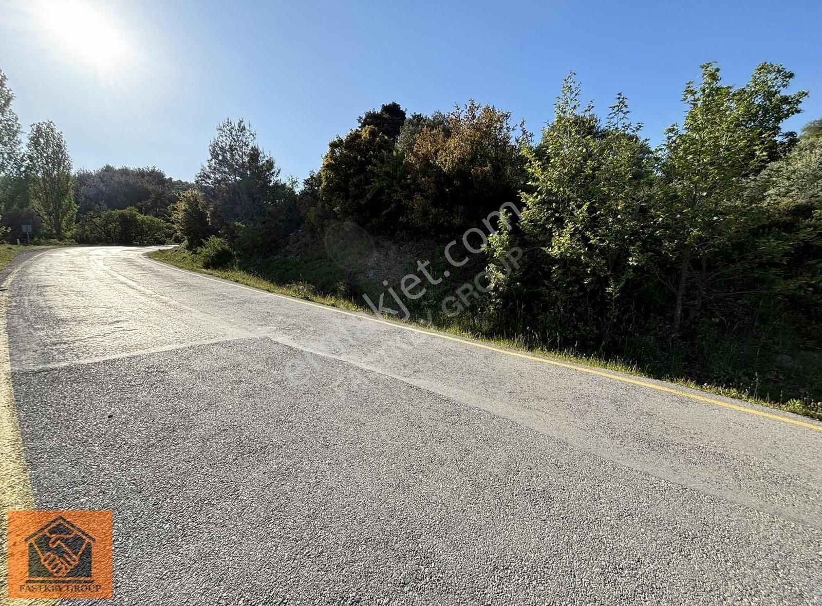 Menderes Efemçukuru'nda Satılık 5700 M2 Tek Tapu Tarla
