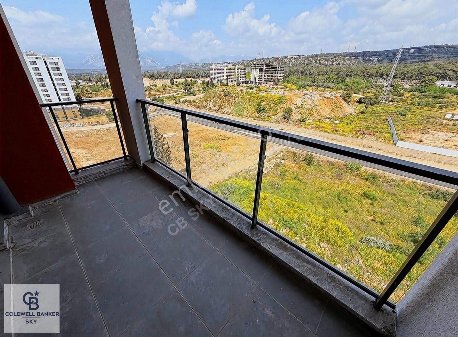Suryapı'da ''fırsat'' Satılık 1+1 61,5 M² Oturuma Hazır Daire