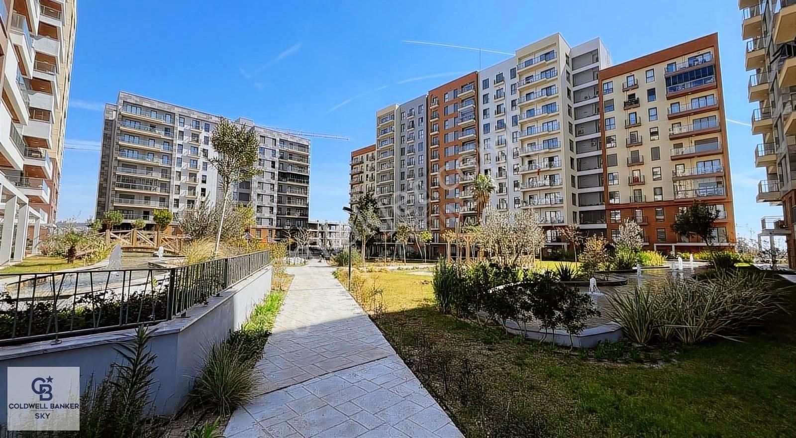 Asude Alayoğlundan Suryapı Turkuaz'da Satılık 2+1 Lüks Daire