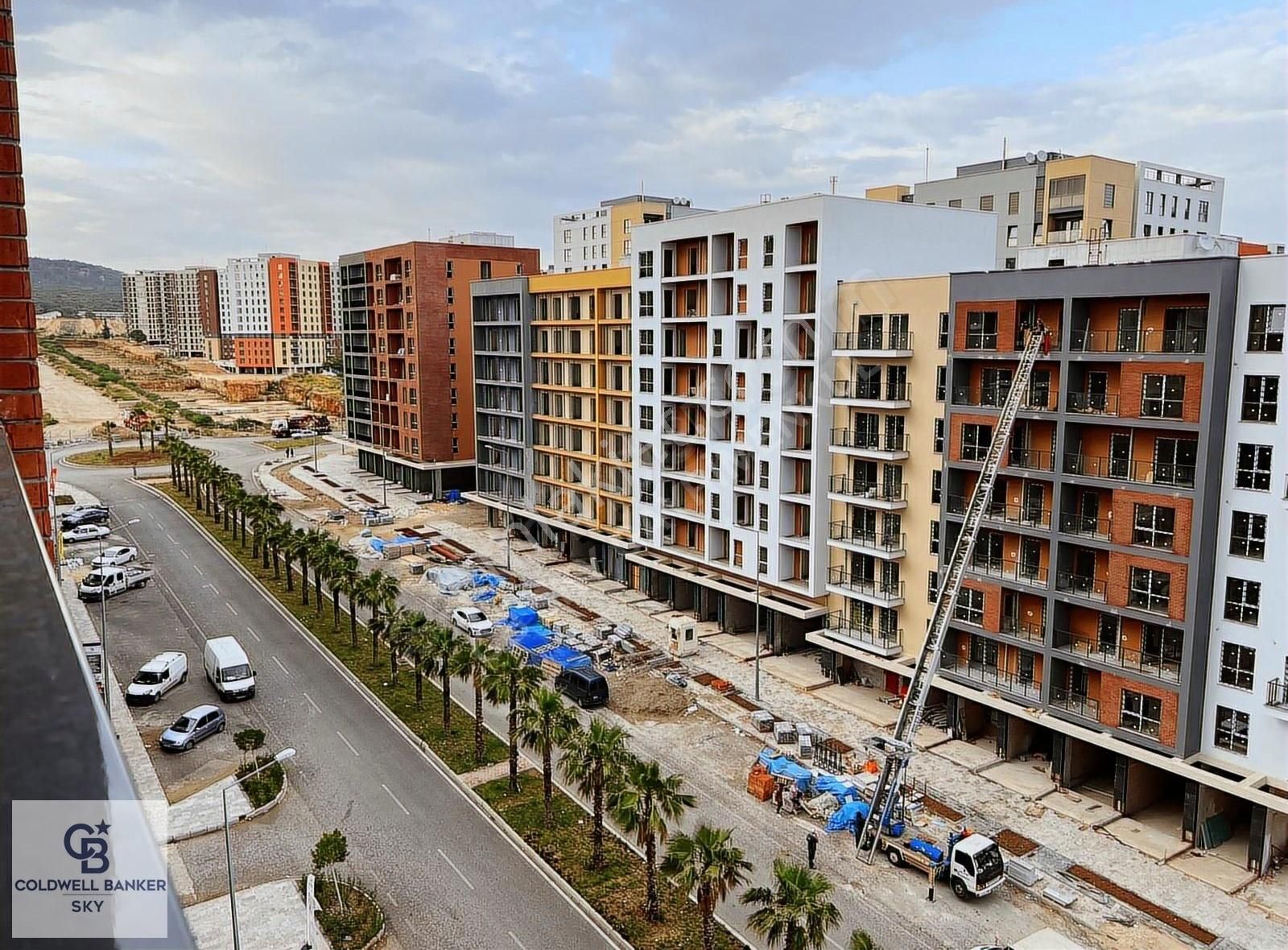 Sur Cadde' De ''fırsat'' Satılık 2+1 106 M² Daire Cadde Cephe