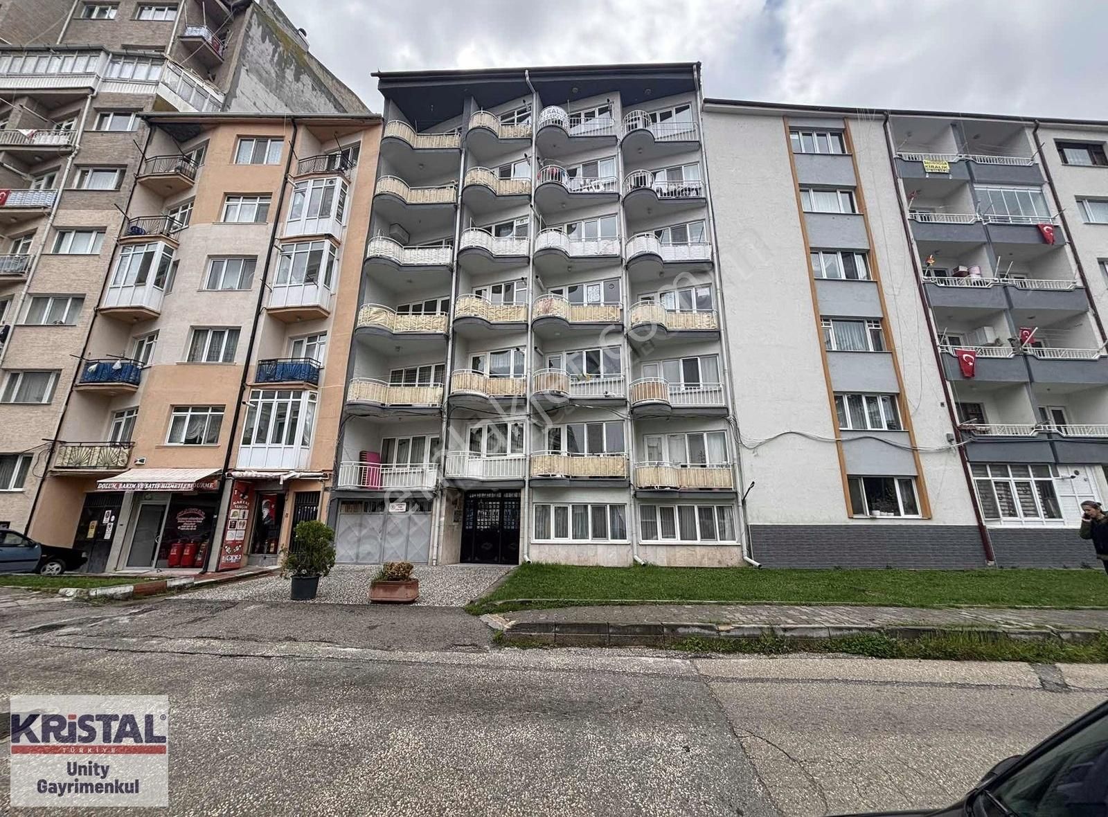 Akarbaşı Mahallesinde Satılık 3+1 Daire*