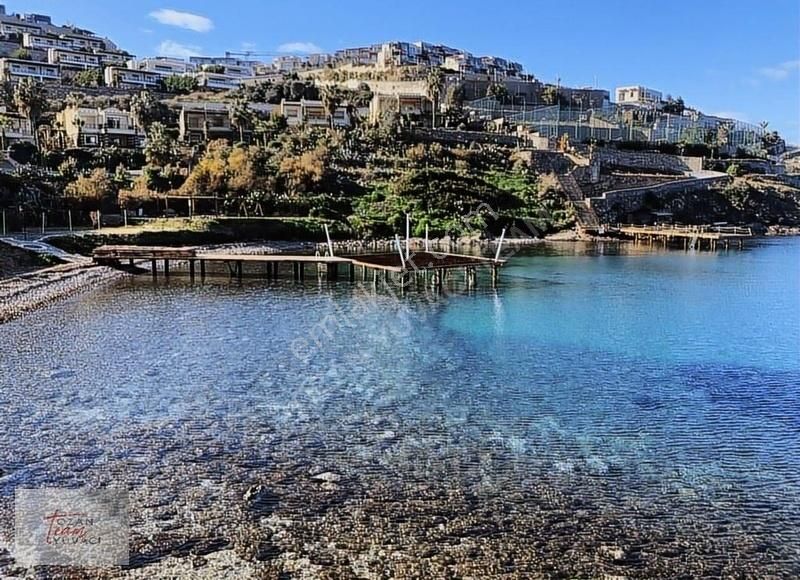 Yalıkavak'ta Panoramik Deniz Manzaralı Özel Havuzlu Plajlı Villa