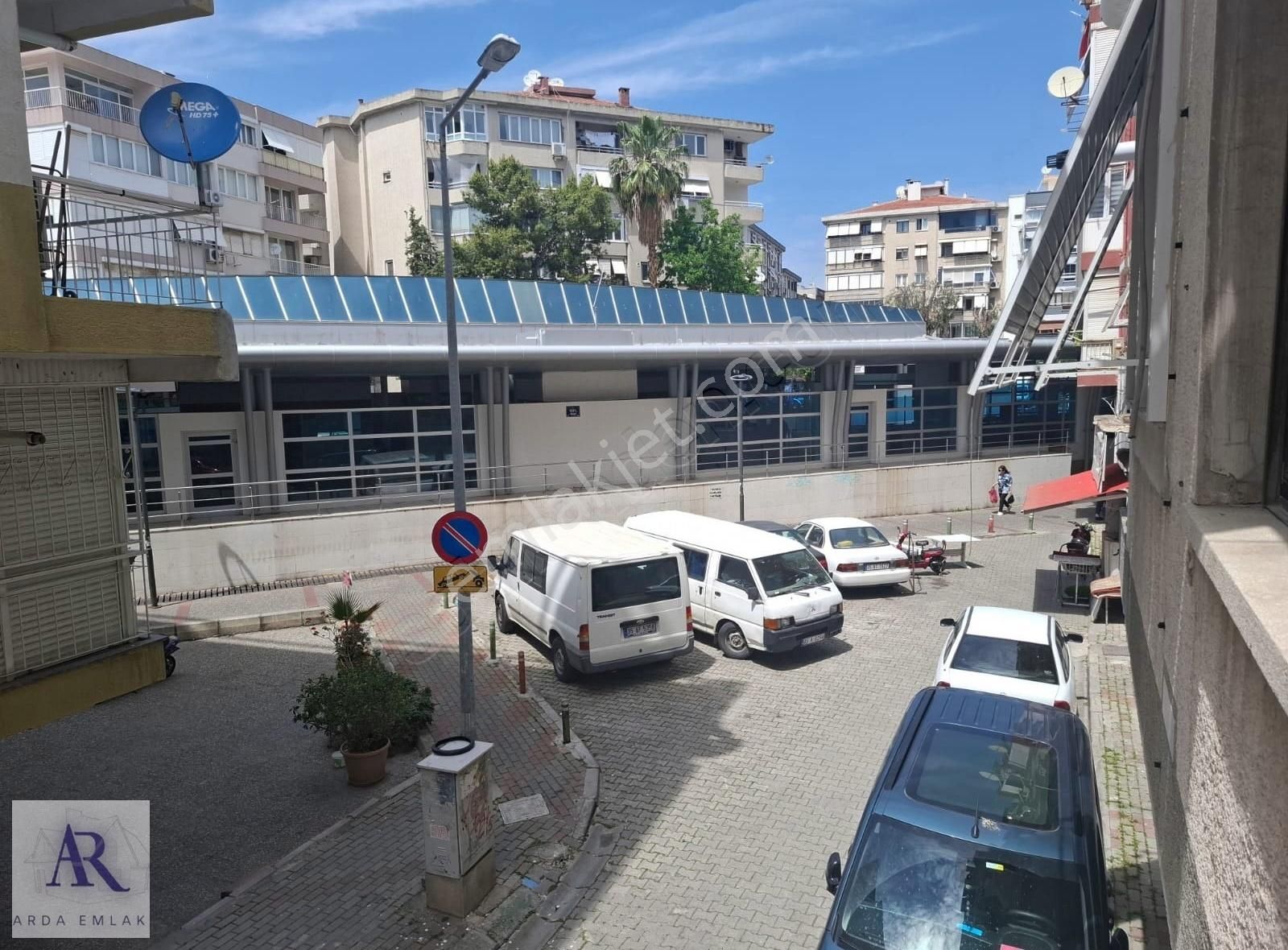 Alaybey Merkezde İzban Durağı Köşesinde 2+1 80 M2 - Görsel 6