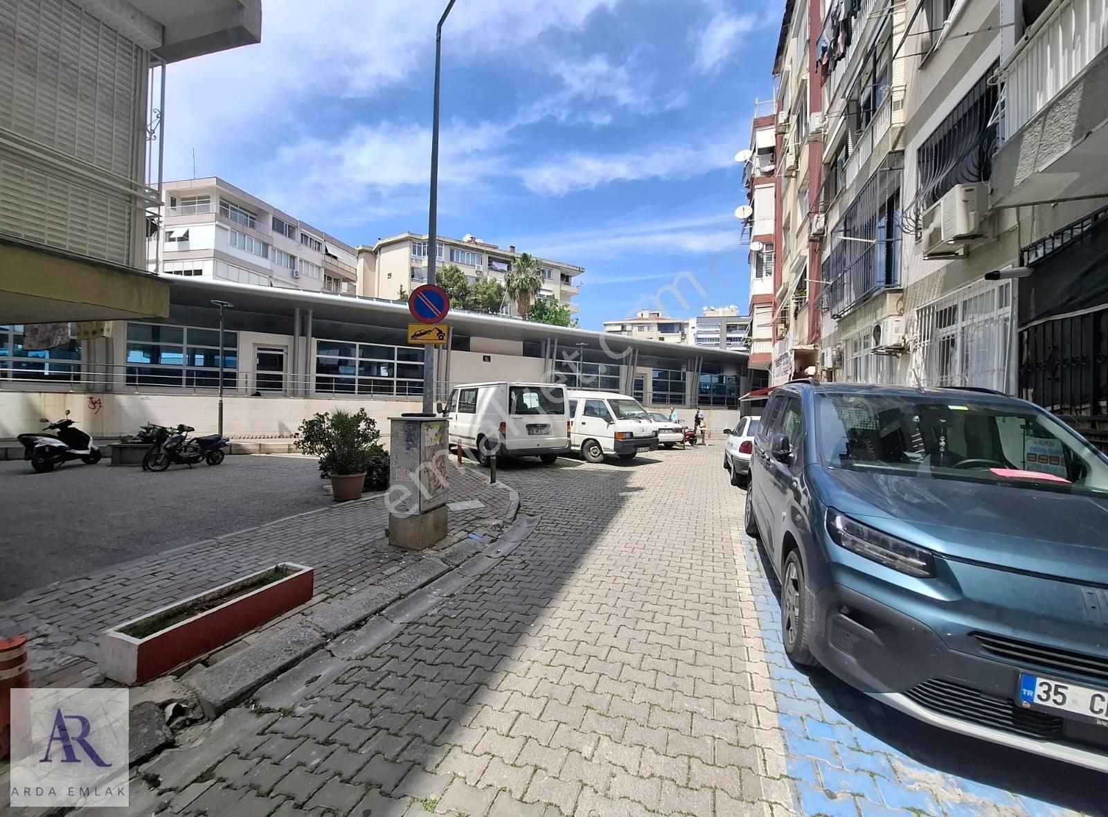 Alaybey Merkezde İzban Durağı Köşesinde 2+1 80 M2 - Görsel 9