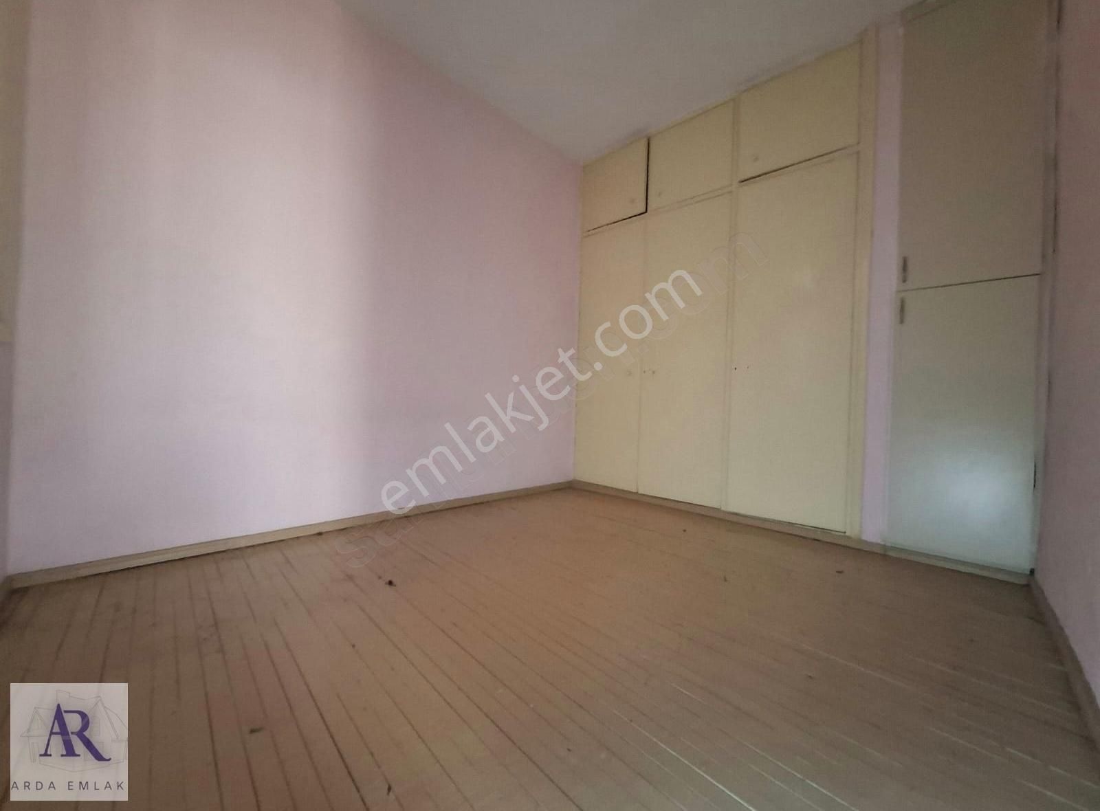 Alaybey Merkezde İzban Durağı Köşesinde 2+1 80 M2 - Görsel 13