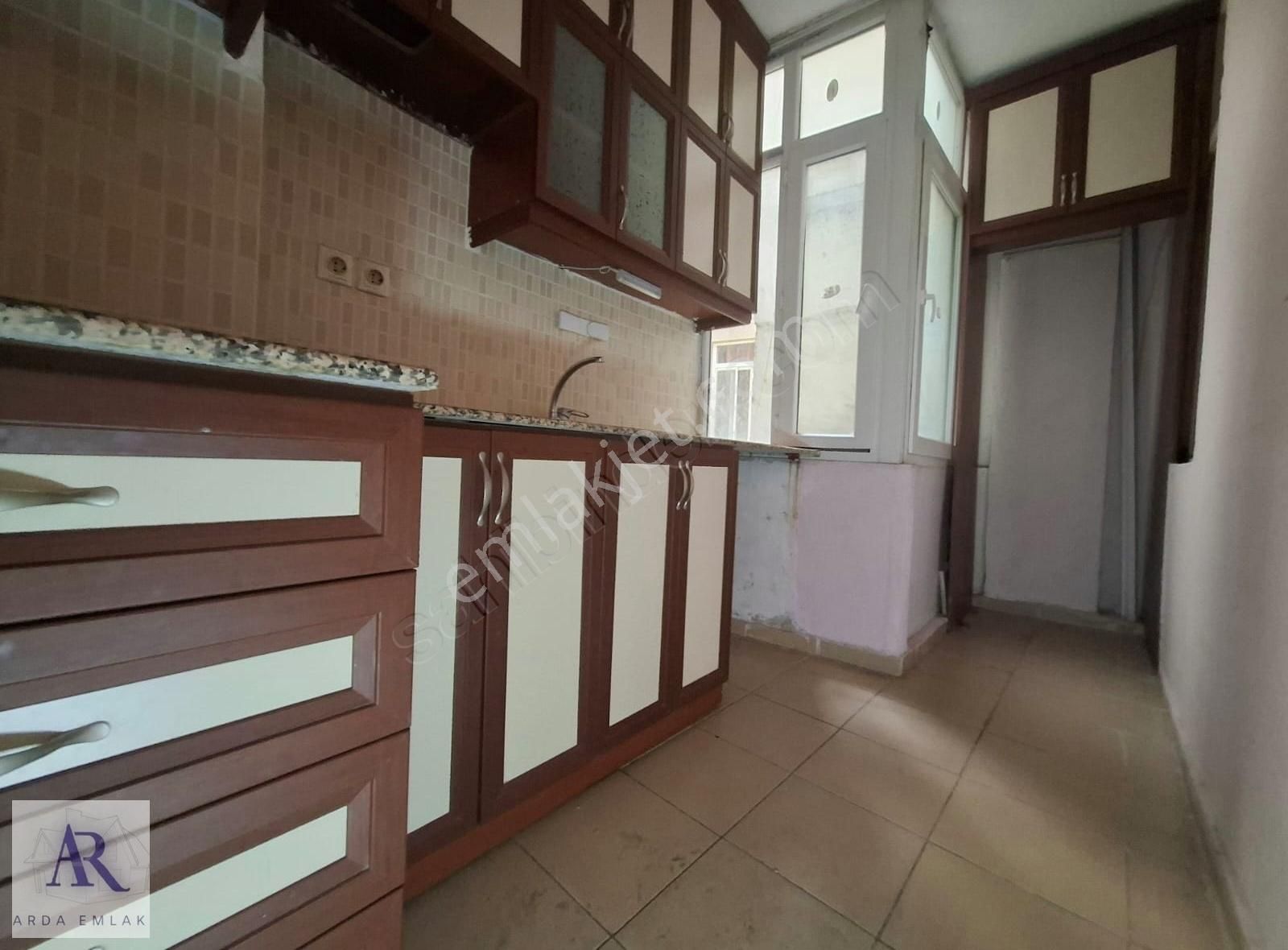 Alaybey Merkezde İzban Durağı Köşesinde 2+1 80 M2 - Görsel 7