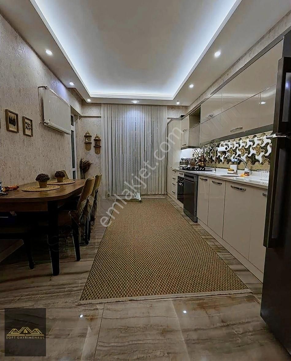 Soft'tan Karacaahmet'te Önü Açık Geniş Oturumlu 3+1