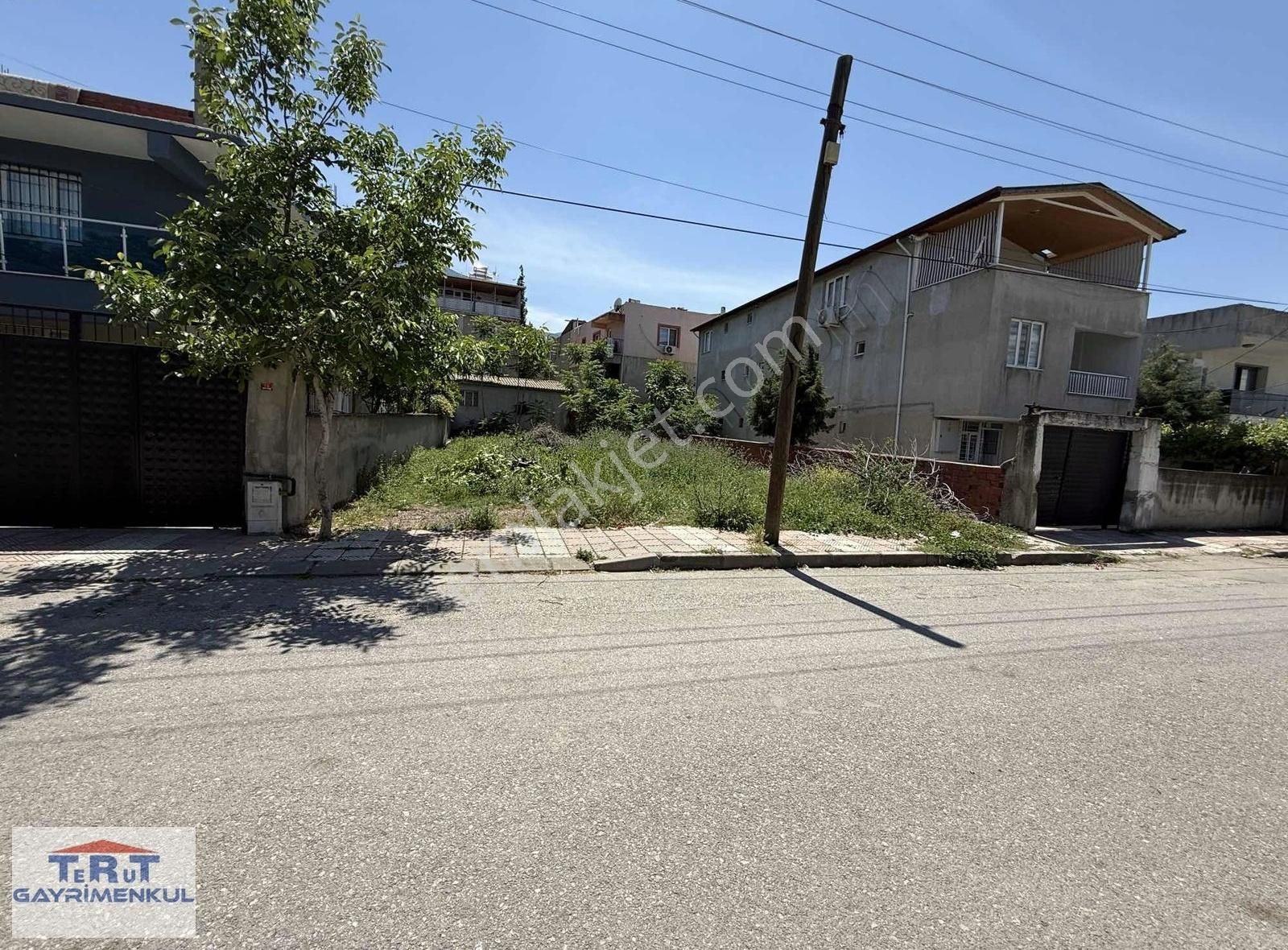 Manisa Akpınar Mahallesinde Satılık 3 Kata İmarlı 326 M2 Arsa