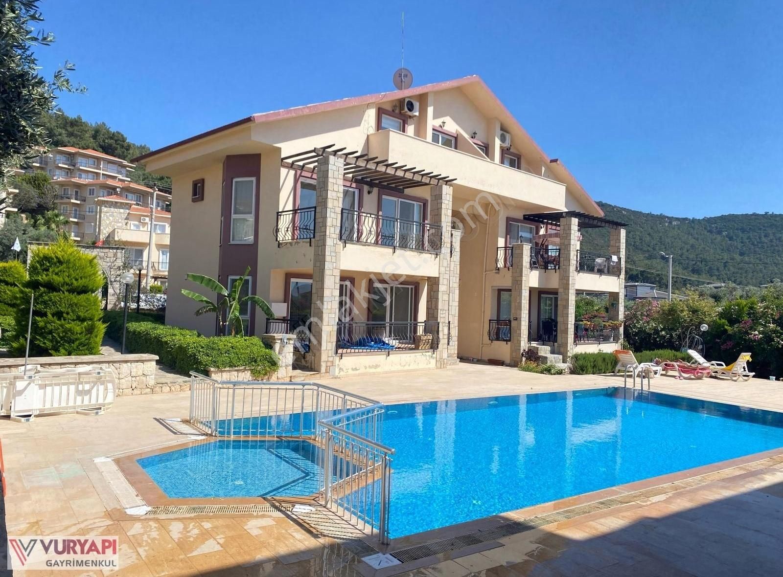 Akbükte Satılık 3+1 Havuzlu Deniz Manzralı Villa