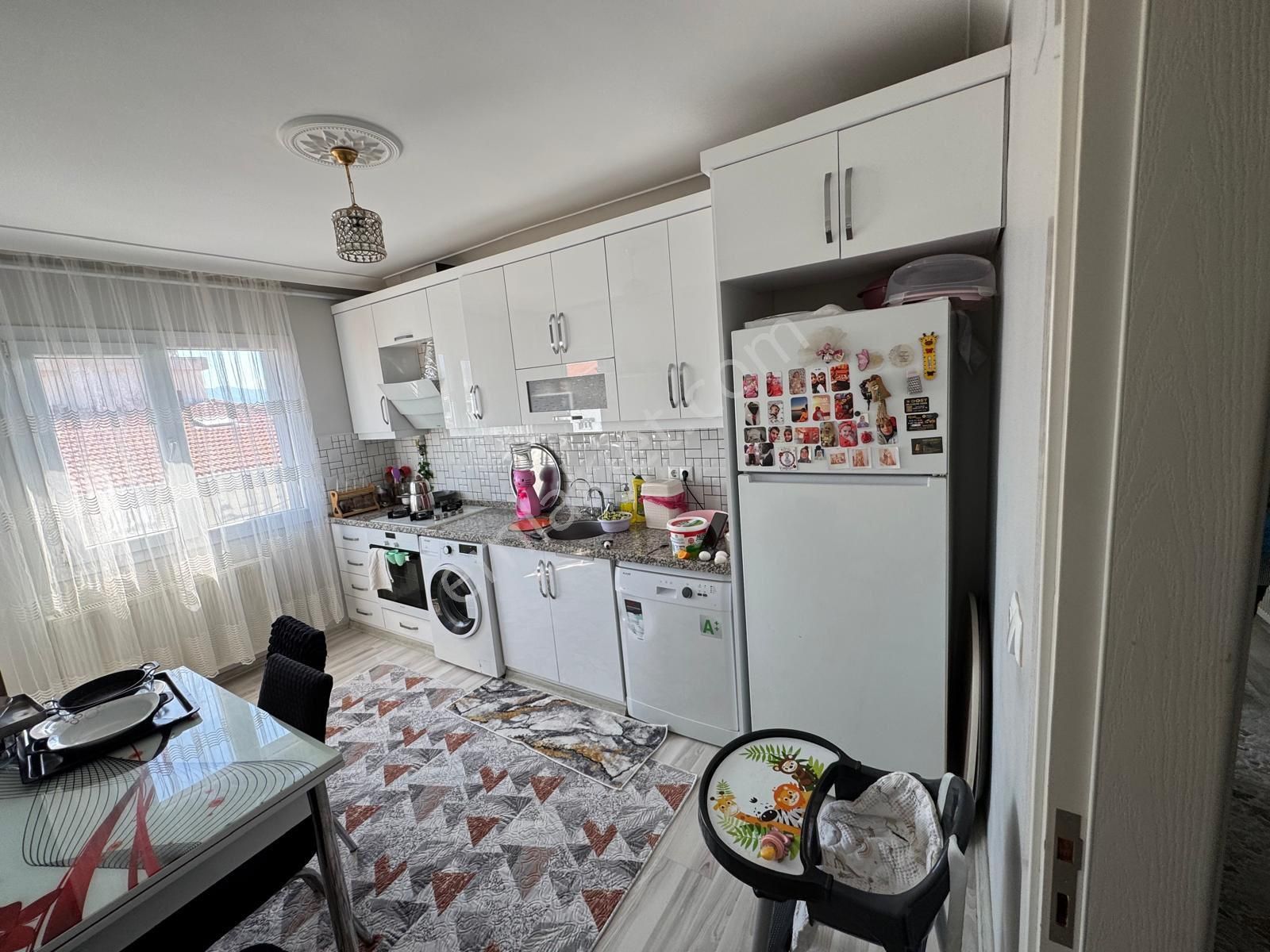 Yörük Emlaktan Satılık Selvilitepe Mahallesinde 2+1 95 M2 Daire