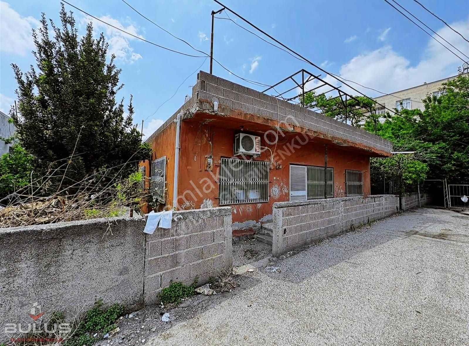 Otogara Yakın Ticari İmarlı 850 M2 Arsa İçinde Evi İle Satılık
